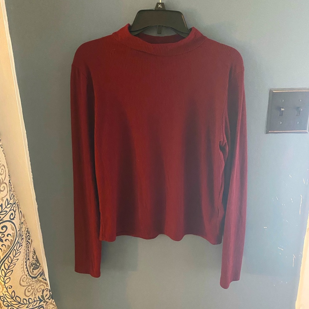 YMI Collections cropped turtleneck blouse